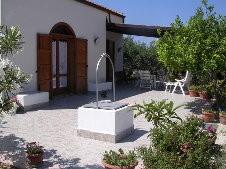 Uliveto House Bed & Breakfast Кастеламаре дел Голфо Екстериор снимка